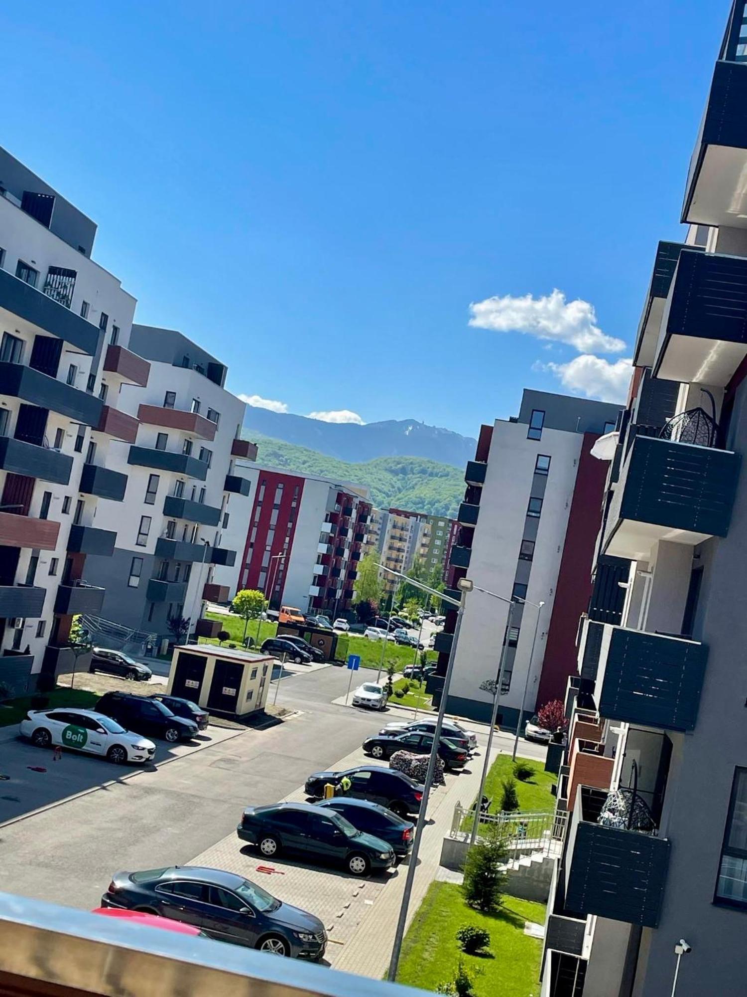 Montsee Brasov Lägenhet Exteriör bild